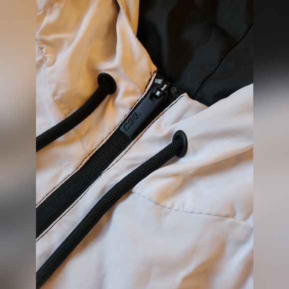 Sports Jacket - Picture 4 of 8